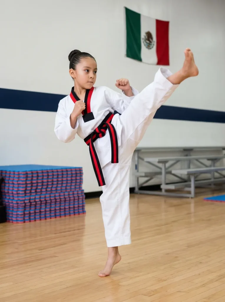 CBSM CdV 2026 — Taekwondo v6 (uniforme branded: dobok + solapa rojo/negro)
